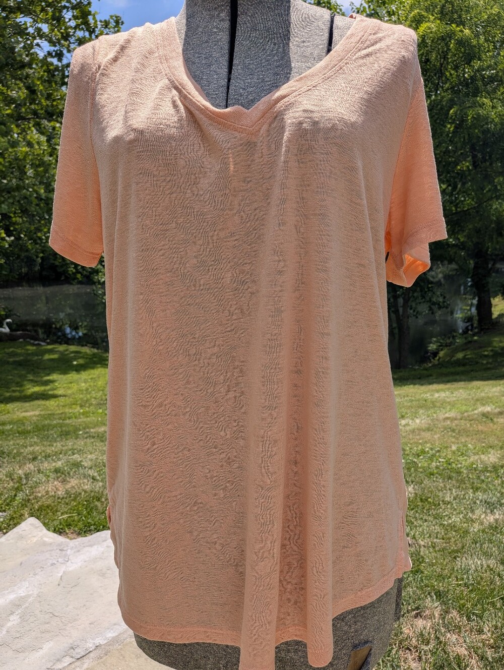 Athleta Warm Sunset Scoop V-Neck Short Sleeve Breezy Tee Top Large